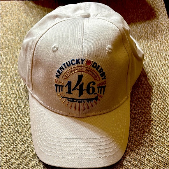 *NEW* KENTUCKY DERBY 146 Cap 🤍🏇🏻🌹 - Picture 1 of 4